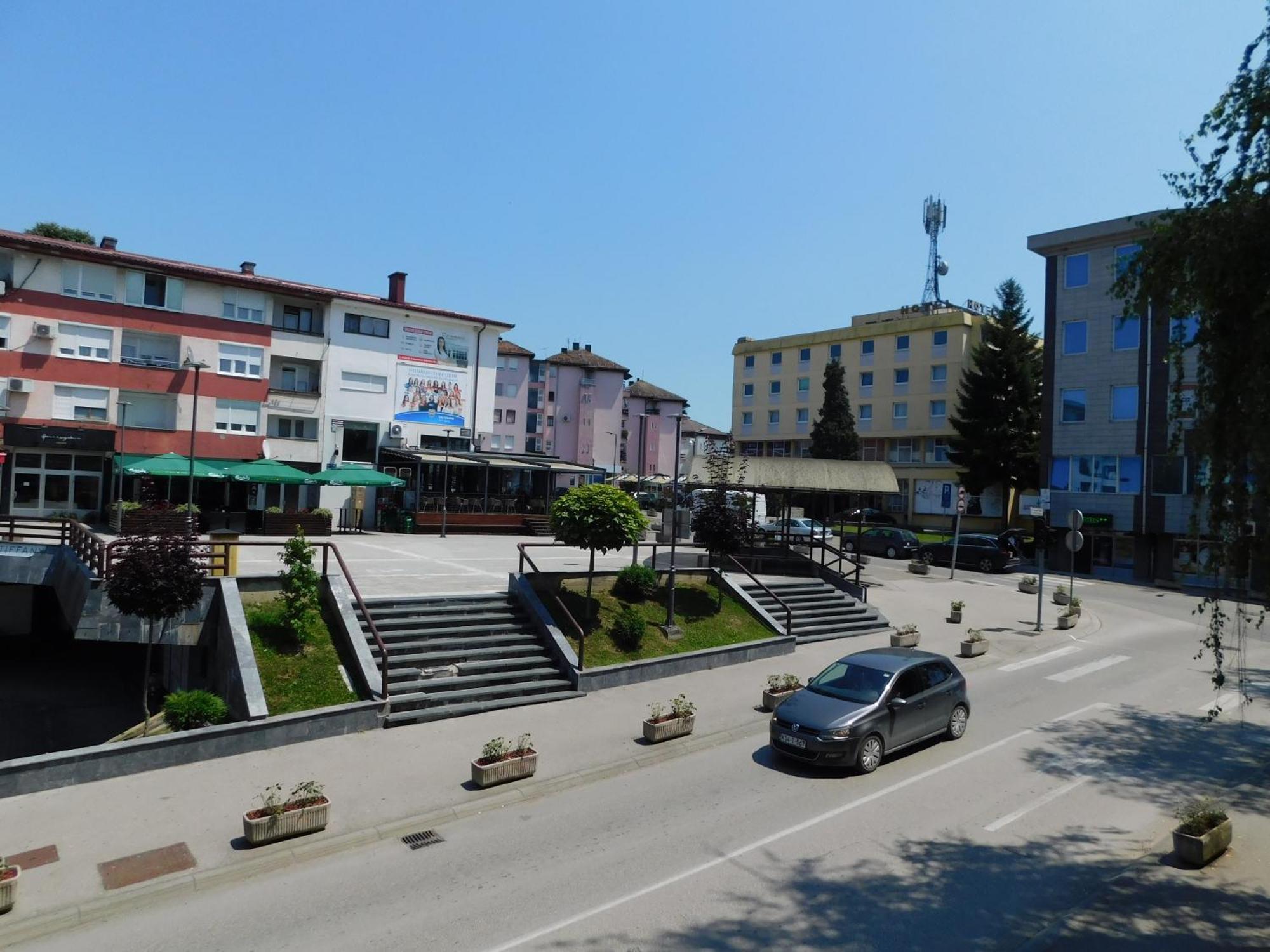 Tina Apartman Prnjavor Ngoại thất bức ảnh